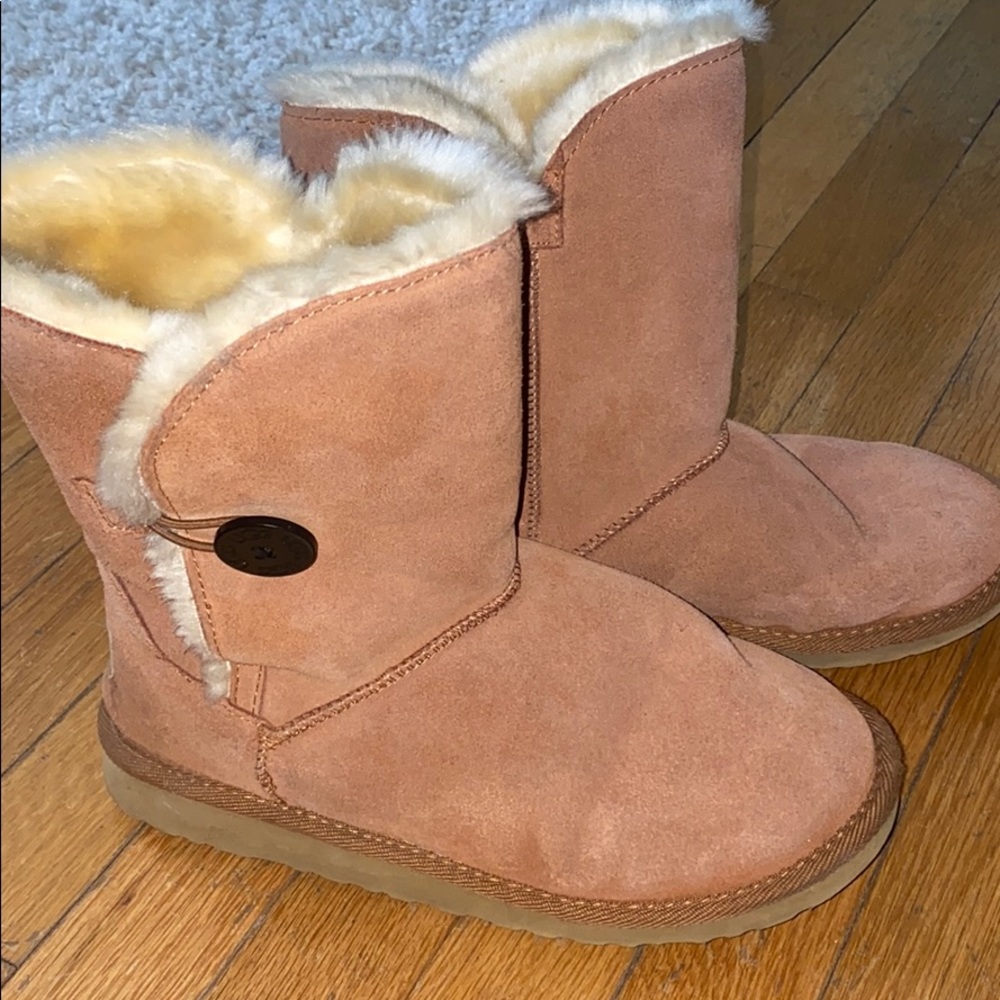 Women’s Bailey Bow Uggs